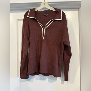 41 Hawthorn V-Neck Brown Sweater with Cream Trim